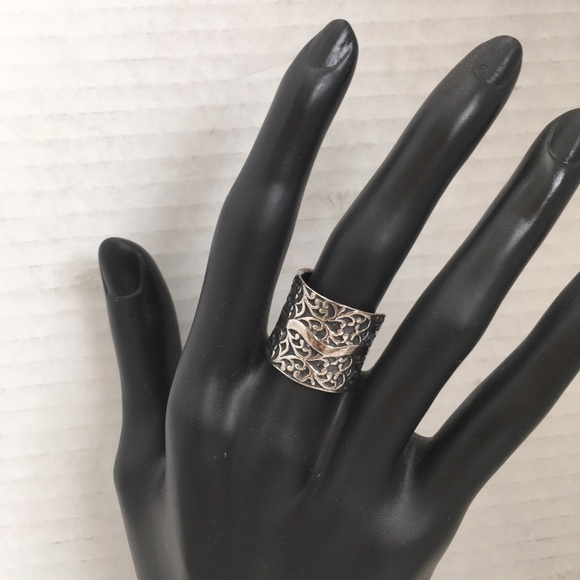 Sterling Silver Ring - Picture 5 of 8